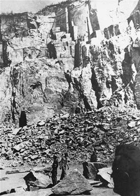 Prisoners at forced labor in the Wiener Graben quarry at Mauthausen